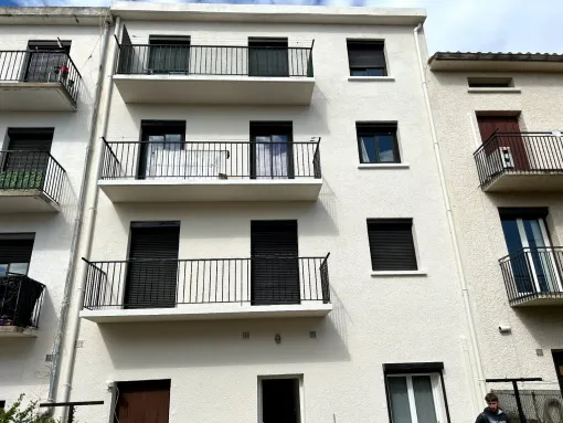 Rénovation d'une façade à Perpignan par A.D.D.H., Perpignan, A.D.D.H.